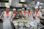 泰國瓦萊拉克大學觀光與餐旅系到弘光科大進行短期研習  學習製作台灣經典美食