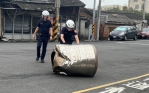 康芮颱風侵襲北港　警隊風雨中全力防災護民安