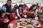 綠佳利會員齊捐孤老年菜　共饗開運餃子傳溫情