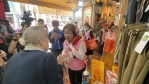 立委楊瓊瓔力拚接棒市長盧秀燕   第二市場拜票婆媽熱情相挺
