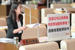 百貨商場假日排隊塞爆居民回家路吳佩芸批市府放任「道路私有化」及造成交通混亂