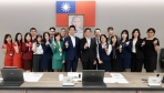 蔣萬安市長頒發阻詐有功請務人員