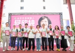 「俠之大者何欣純」沈伯洋籲台中市民為沈媽媽投一票