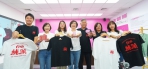 首波秒殺、第二波接力　民進黨台中市長候選人、立法委員何欣純端出「純純杯＋純派T」募款小物10月1日開搶