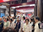 小英總統魅力無法擋   宮廟參香吸引年輕人參加